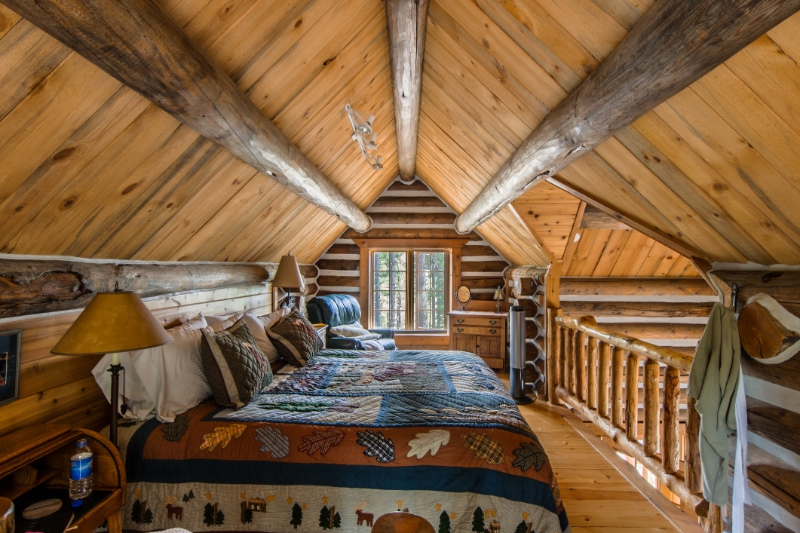 Log Cabin Loft